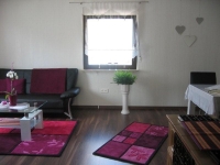 Wohn-Esszimmer mit TV