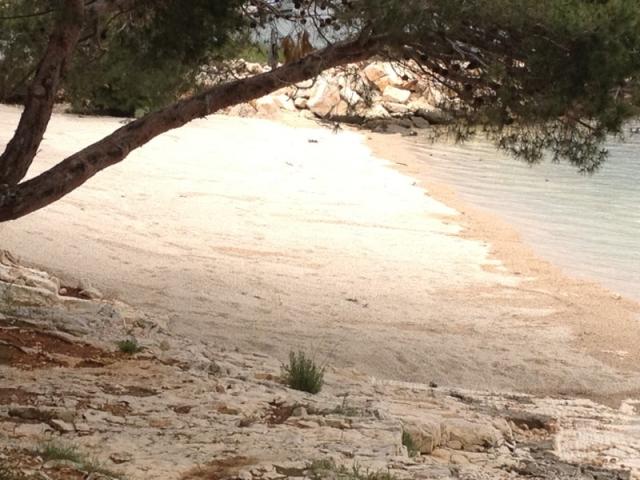 Strand in einer Entfernung von 80 Metern