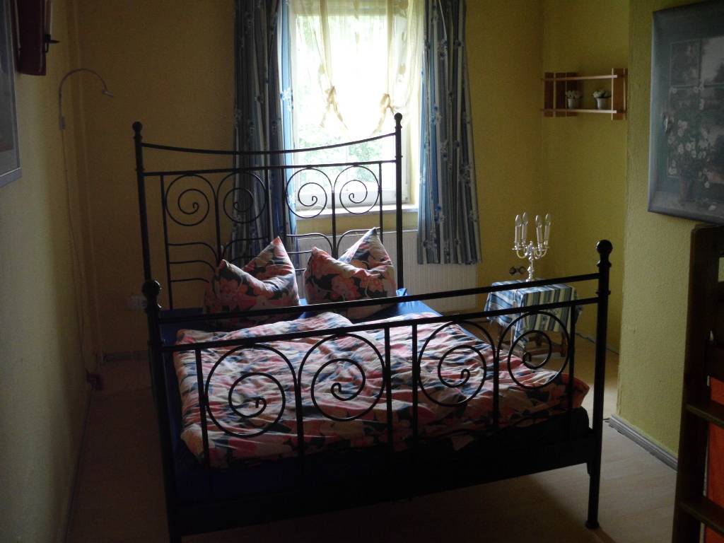 Schlafzimmer oben mit extra Hochbett