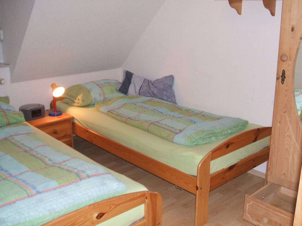 Schlafzimmer mit 2 Einzelbetten