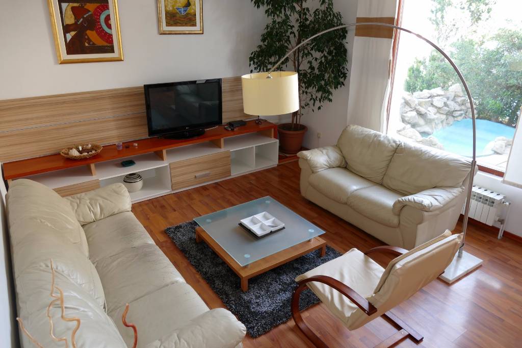 Wohnzimmer mit Terrasse