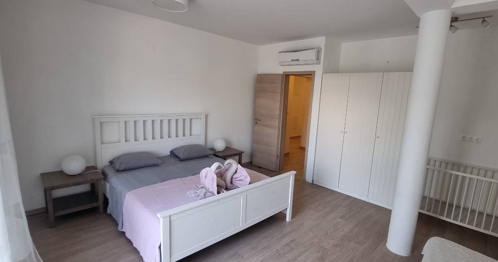 Master bedroom - 1