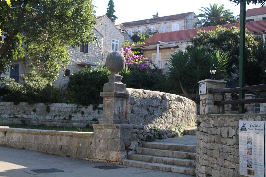 Blick auf die Wohnung von der Strase