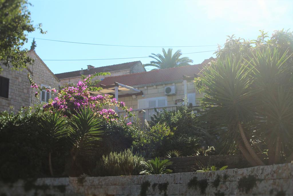 Blick auf das Haus von der Strase