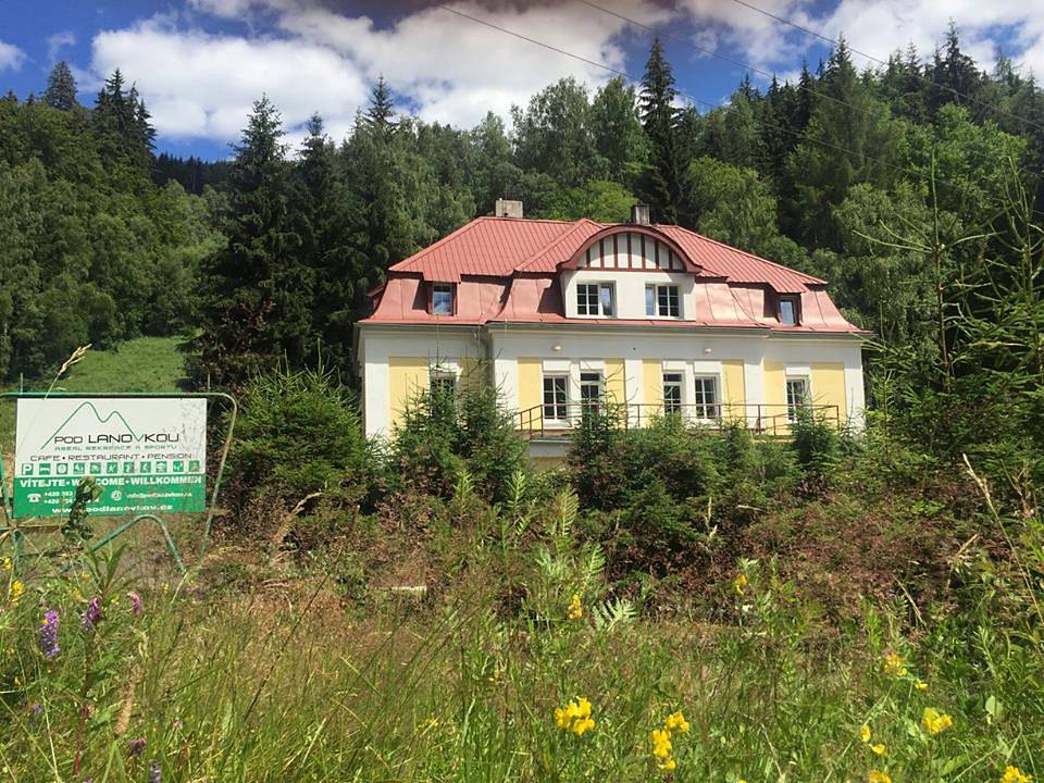 Ferienhaus in Jachymov, Erzgebirge mit Pool, Hund erlaubt