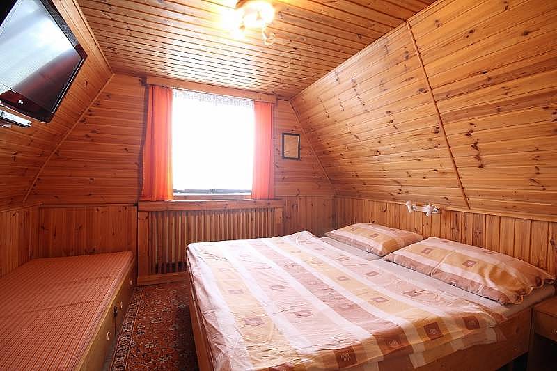 Ferienhaus Svahova mit Aussenpool, Sauna und Whirlpool in Bolebor, Erzgebirge Erzgebirge  