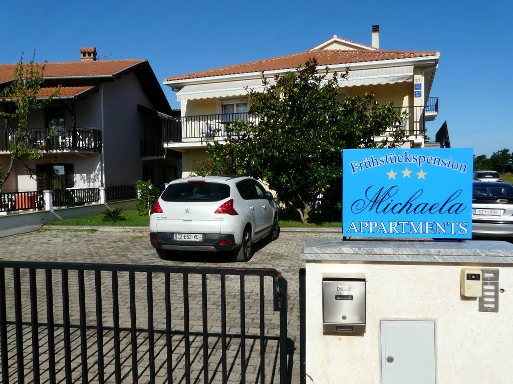 Apartmán Das klimatisierte Apartment verfügt über einen Balkon, Sat-TV und eine komplett ausgestattete Küche, Valbadon, Istrien Südküste Fazana Chorvatsko