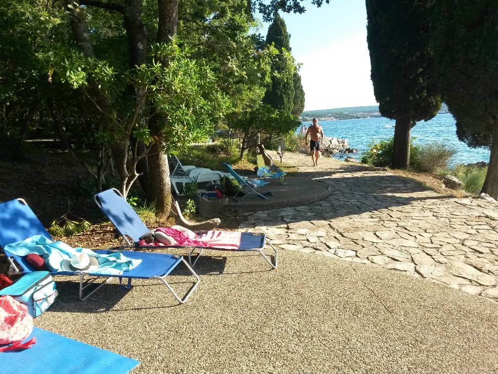 Jedna od plaža
 u Malinskoj