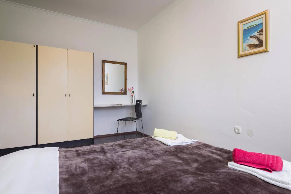 Zimmer mit Blick auf den Wald