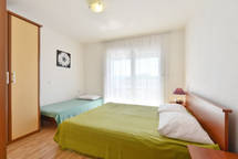 im ersten Stock, Schlafzimmer