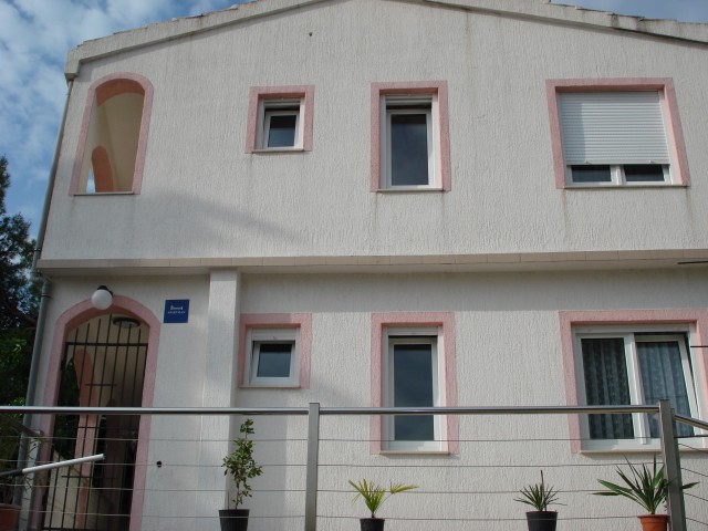 Ulaz u donji apartman.