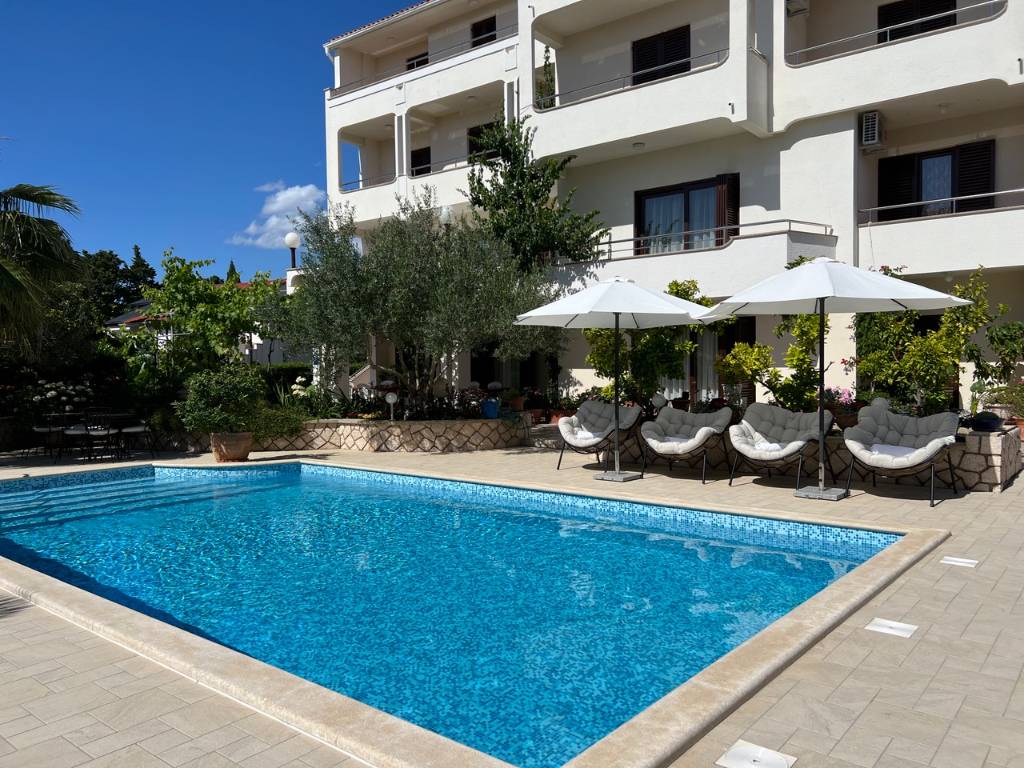 Apartment mit Pool im Zentrum