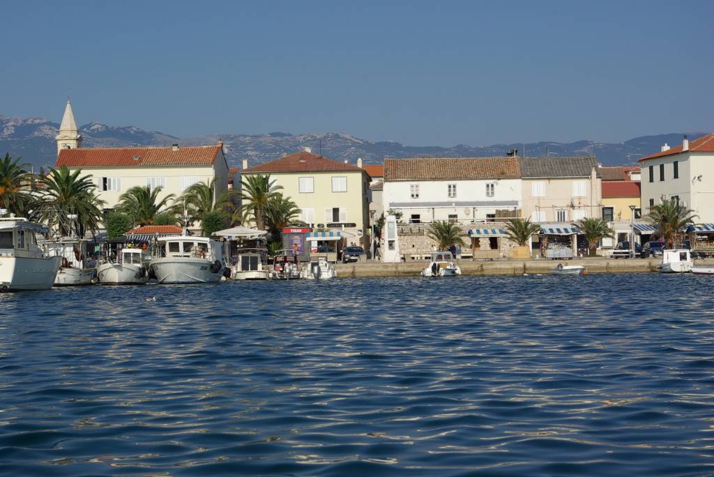 Hafen von Novalja