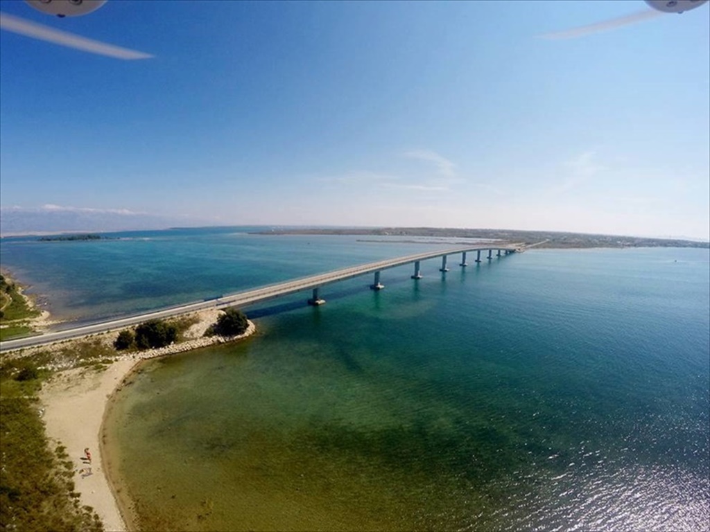 Brückenverbindung zum Festland