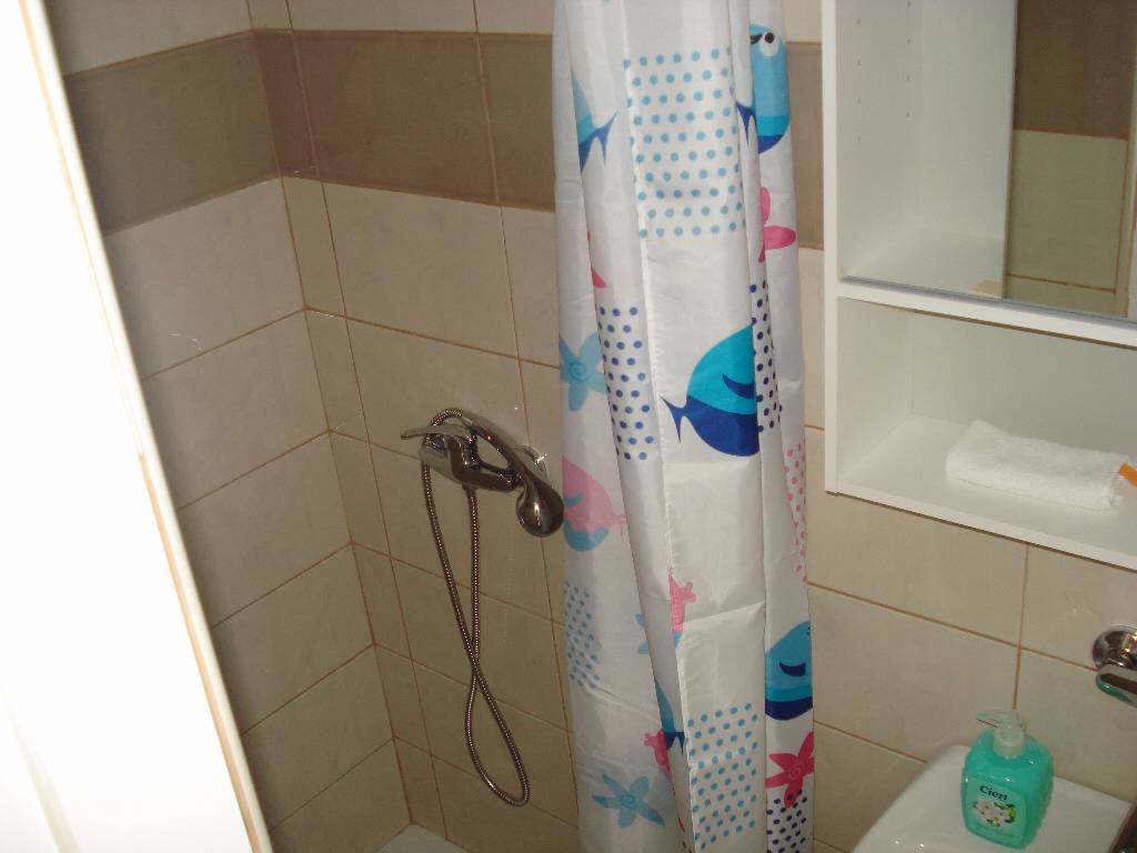 Badezimmer und Toilette