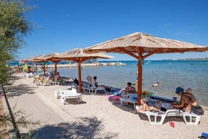 Appartamento di vacanze Neu renovierte Wohnung im Erdgeschoss mit zwei separaten Schlafzimmern und einer Terrasse. Küche mit, Zaton, Zadar Norddalmatien Croazia