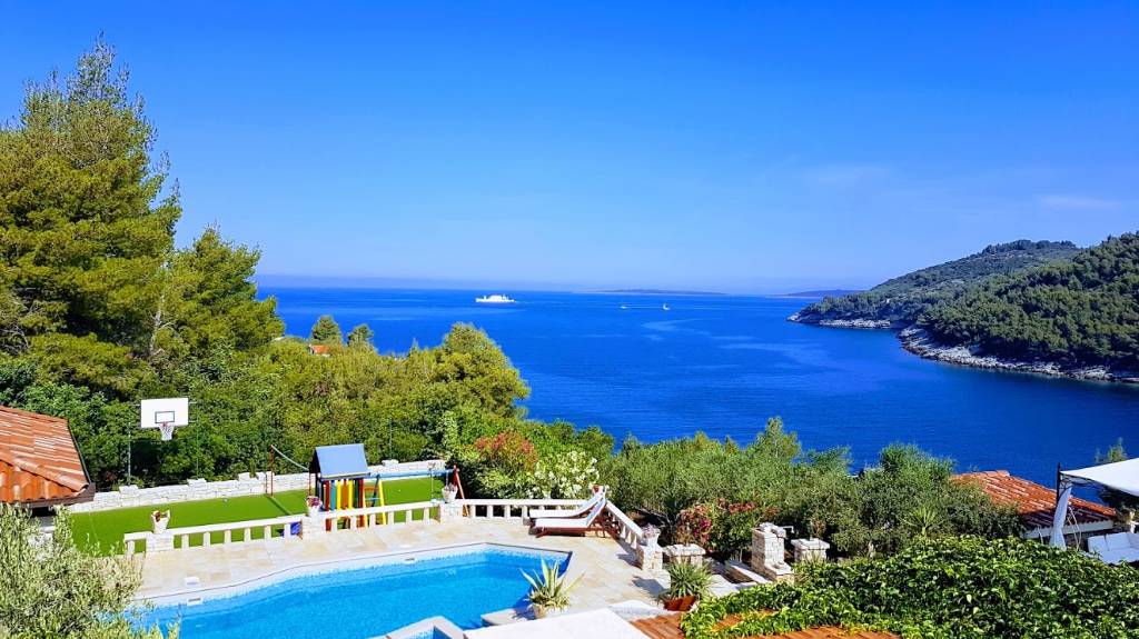 Sehen Sie sich die luxuriösere Ansicht an