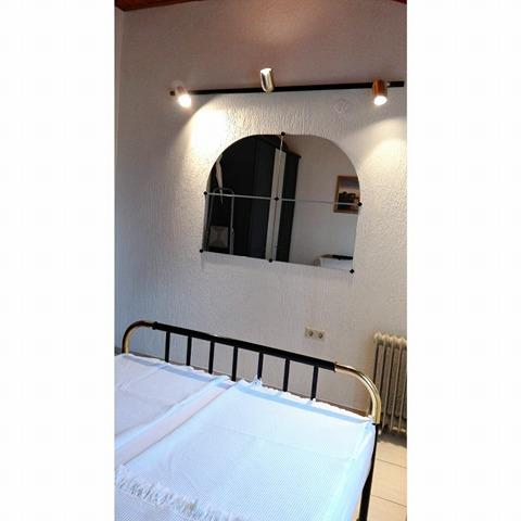 Spiegel im Schlafraum